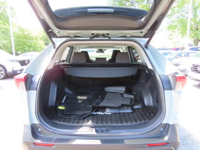 Used 2019 Toyota RAV4 XLE w/ Convenience Package AWD/4WD image 12