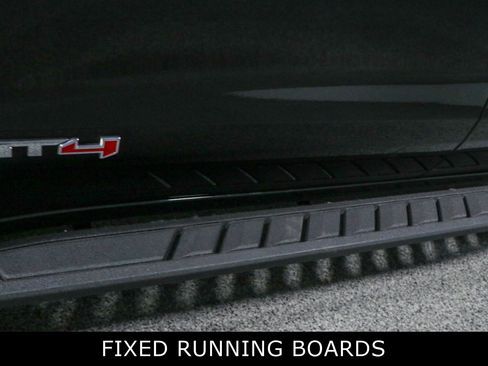 Used 2024 GMC Sierra 1500 AT4 w/ Technology Package AWD/4WD image 12