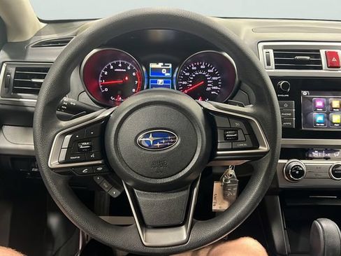 Used 2018 Subaru Outback 2.5i AWD/4WD image 21