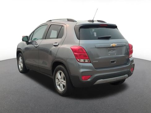 Used 2020 Chevrolet Trax LT w/ LT Convenience Package FWD image 4