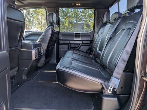 Used 2018 Ford F150 Platinum w/ Equipment Group 701A Luxury AWD/4WD image 21