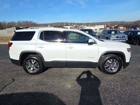 Used 2023 GMC Acadia SLT w/ Trailering Package image 9