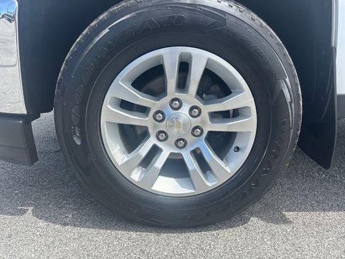 Used 2018 Chevrolet Silverado 1500 LT w/ All Star Edition AWD/4WD image 32