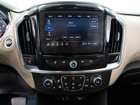 Used 2023 Chevrolet Traverse LT w/ LT Premium Package AWD/4WD image 15