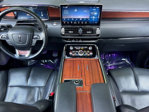 Certified 2023 Lincoln Navigator L Reserve AWD/4WD image 13