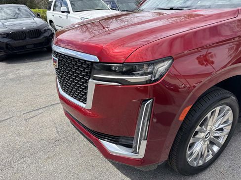 Certified 2023 Cadillac Escalade Premium Luxury AWD/4WD image 10