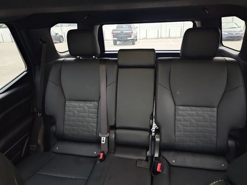 Used 2025 Toyota 4Runner TRD Off-Road Premium AWD/4WD image 13