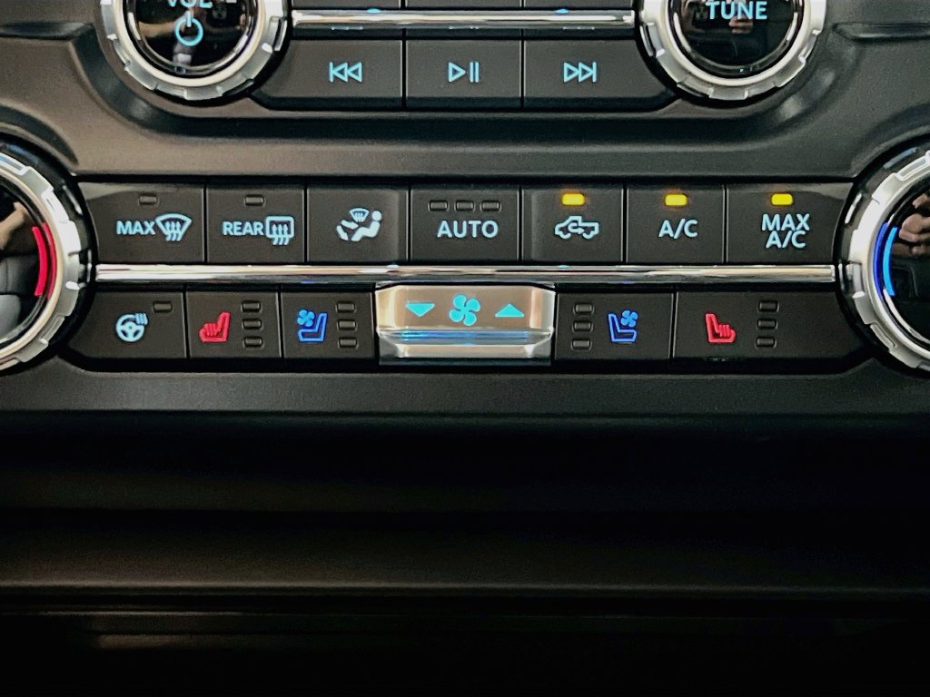 New 2026 Ford F350 Lariat w/ Black Appearance Package AWD/4WD image 24