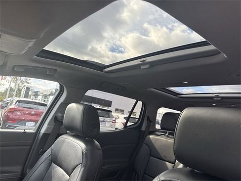 Used 2020 GMC Acadia SLT image 19