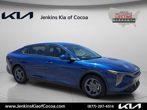 New 2026 Kia K4 FWD image 2
