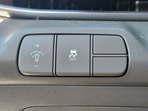 Used 2024 Hyundai Elantra SEL FWD image 21