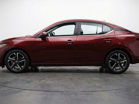 Used 2025 Nissan Sentra SV FWD image 5