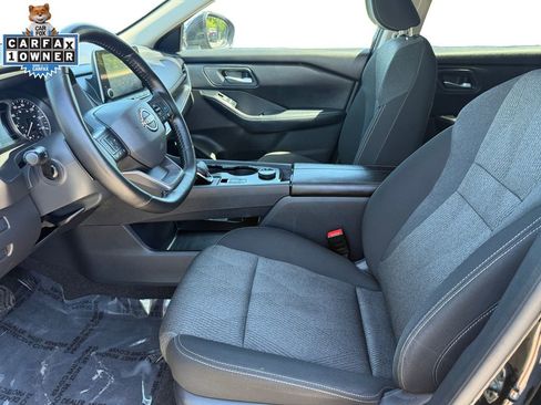 Certified 2025 Nissan Rogue SV AWD/4WD image 9