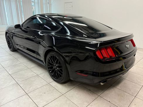 Used 2016 Ford Mustang Coupe image 4