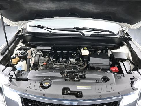 Used 2015 Nissan Pathfinder S image 57