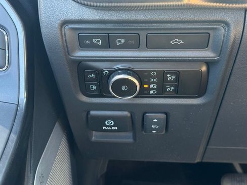 Certified 2023 Ford F150 Platinum w/ FX4 Off-Road Package AWD/4WD image 39