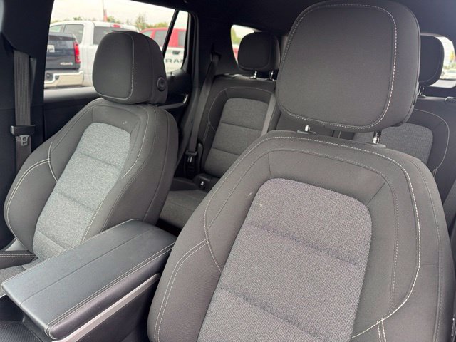 Used 2025 GMC Terrain Elevation w/ Black Edition AWD/4WD image 11