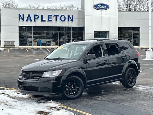 Used 2020 Dodge Journey SE w/ SE Popular Equipment Group image 1