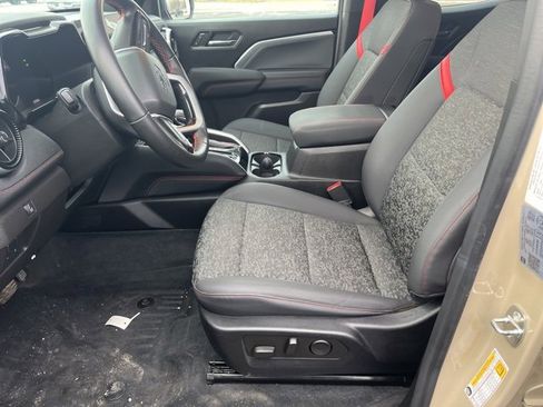 Used 2023 Chevrolet Colorado Z71 w/ Z71 Convenience Package 2 image 15