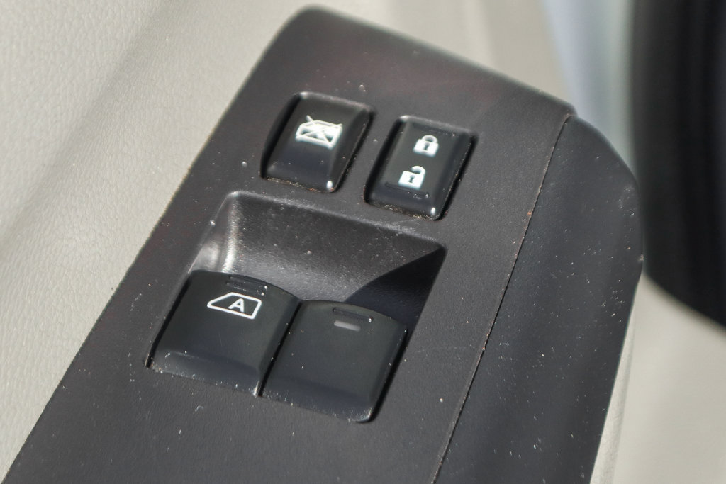 Used 2020 Nissan NV 3500 S RWD image 17