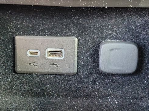 Certified 2023 Cadillac XT4 Premium Luxury w/ Technology Package image 30