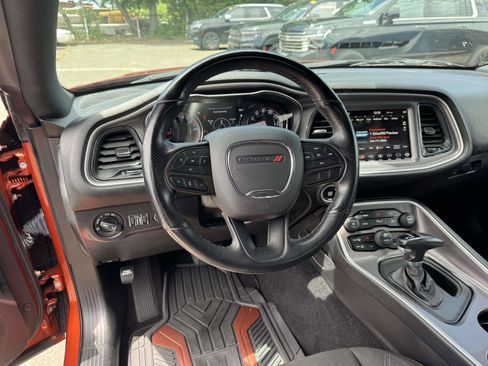 Used 2022 Dodge Challenger SXT w/ Driver Convenience Group AWD/4WD image 12