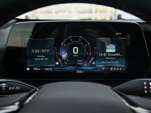 New 2026 Chevrolet Equinox RS w/ Convenience Package III AWD/4WD image 23