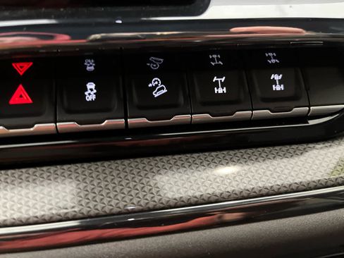 Used 2022 Chevrolet Silverado 1500 ZR2 image 33