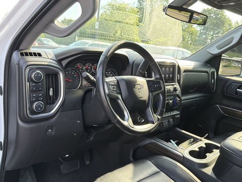 Used 2020 Chevrolet Silverado 1500 RST AWD/4WD image 10