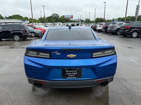 Used 2016 Chevrolet Camaro LT RWD image 4