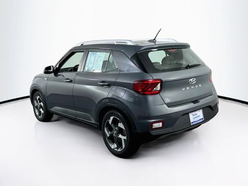 Used 2023 Hyundai Venue SEL FWD image 7