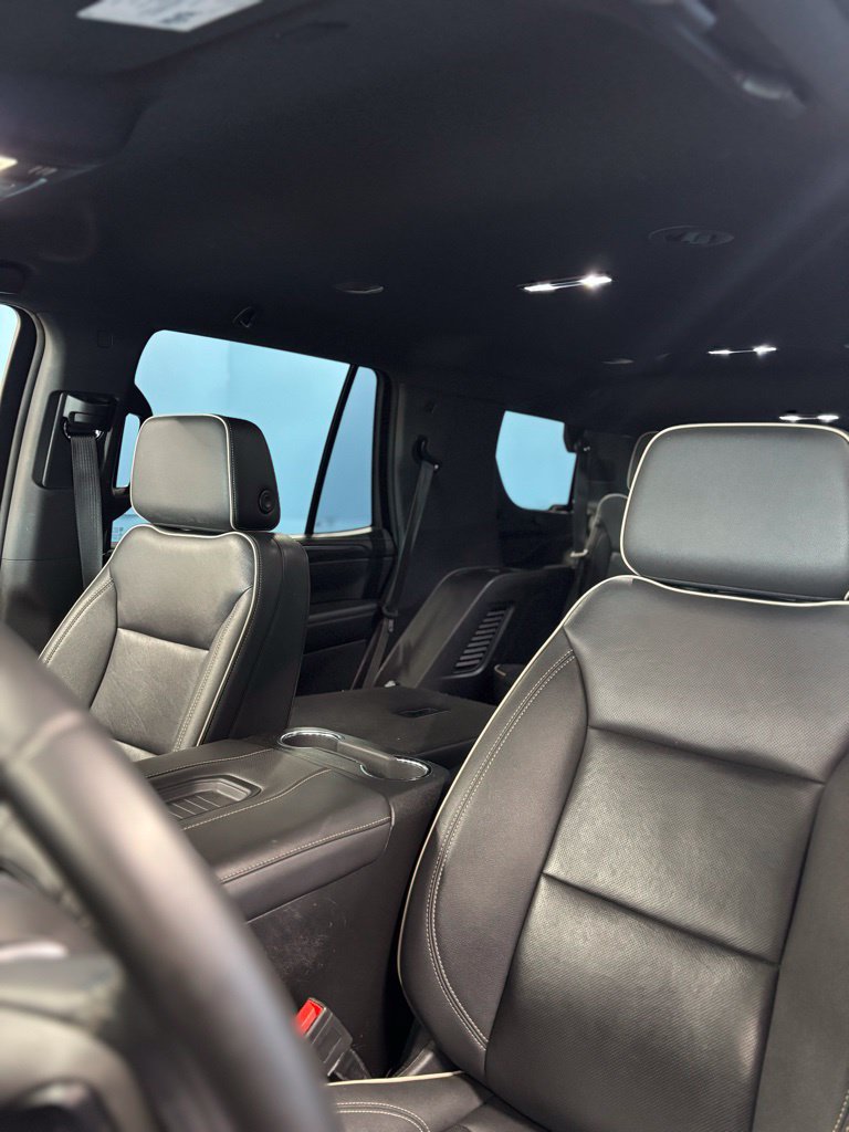 Used 2023 GMC Yukon SLT AWD/4WD image 11