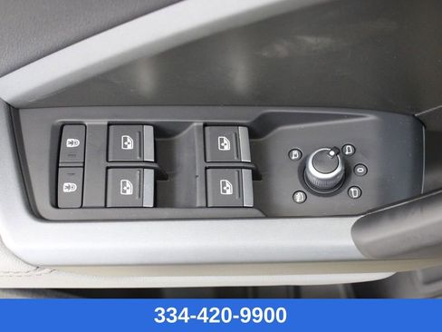 New 2025 Audi Q3 2.0T Premium image 15