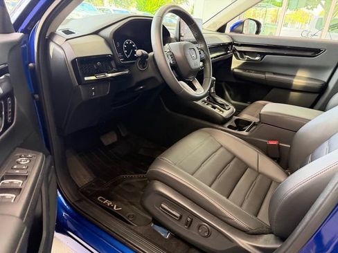 Used 2025 Honda CR-V EX-L image 6