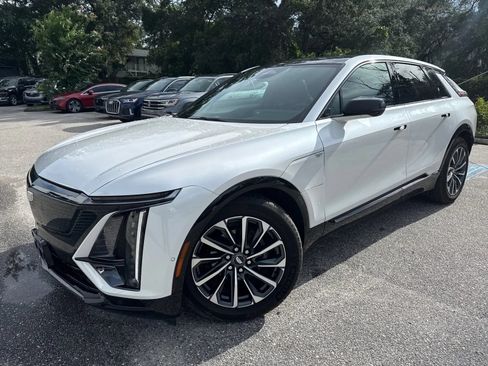 Used 2024 Cadillac Lyriq Sport RWD image 2