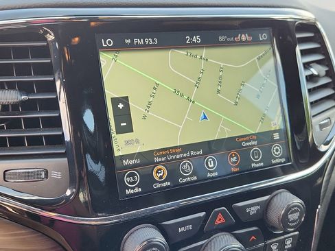 Certified 2021 Jeep Grand Cherokee Laredo X AWD/4WD image 22