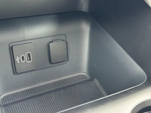 New 2026 Ford Explorer Active w/ Active Comfort Package image 16