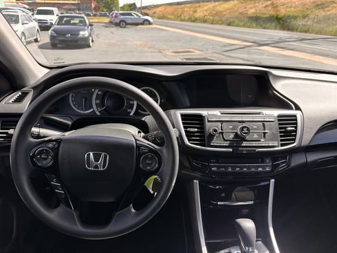 Used 2016 Honda Accord LX image 7