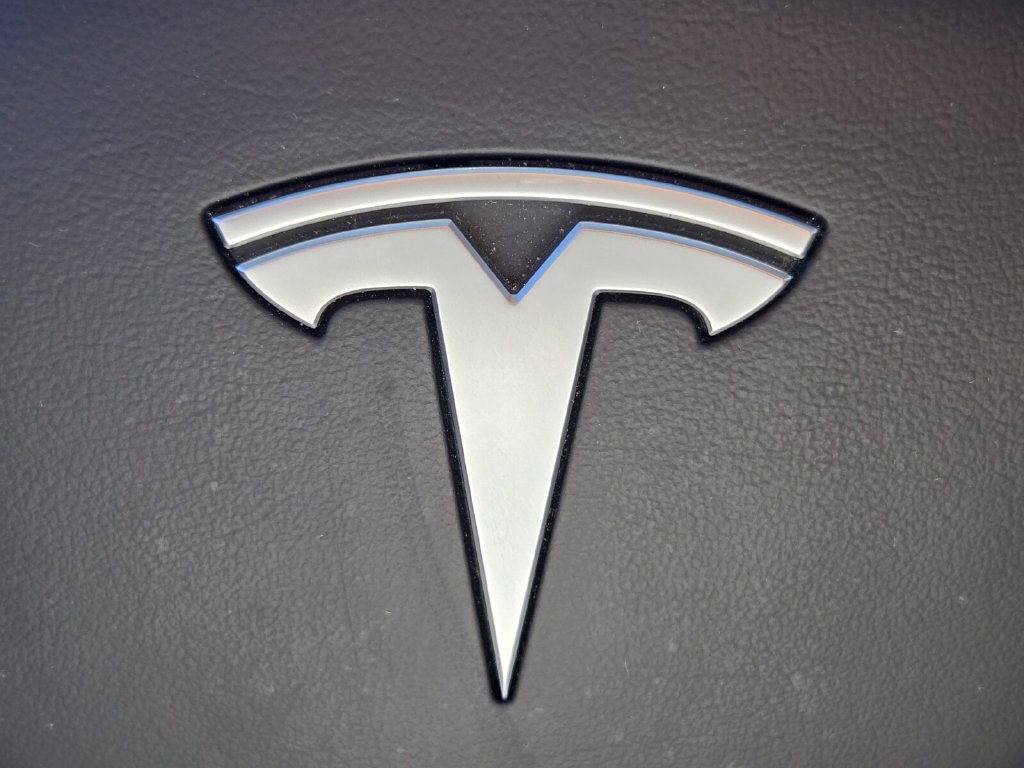 Used 2022 Tesla Model Y Long Range AWD/4WD image 26