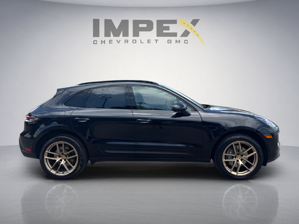 Used 2023 Porsche Macan Turbo AWD/4WD image 14
