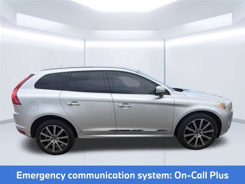 Used 2016 Volvo XC60 T6 w/ Proximity Package AWD/4WD image 27