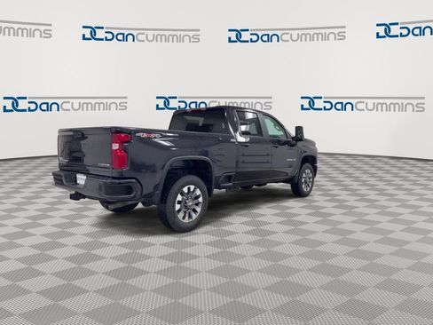 Used 2024 Chevrolet Silverado 2500 Custom w/ Custom Value Package AWD/4WD image 8
