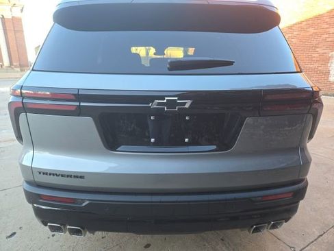 New 2026 Chevrolet Traverse LT w/ Midnight/Sport Edition FWD image 6