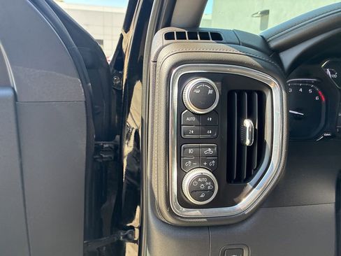 Used 2019 GMC Sierra 1500 SLT w/ SLT Premium Plus Package AWD/4WD image 16