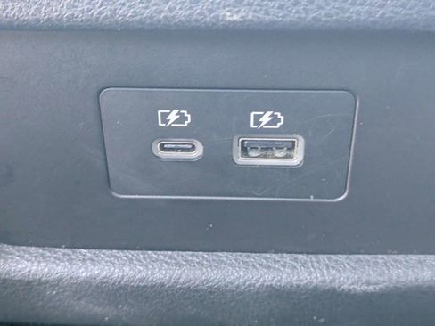 Used 2025 Nissan Pathfinder SV FWD image 13