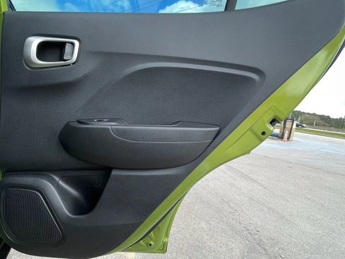 Used 2020 Hyundai Venue SEL FWD image 36