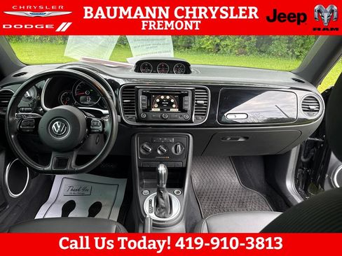 Used 2015 Volkswagen Beetle TDI FWD image 12