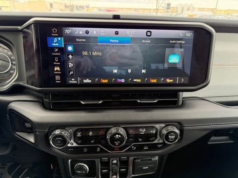 Used 2024 Jeep Wrangler Sahara w/ Safety Group image 14