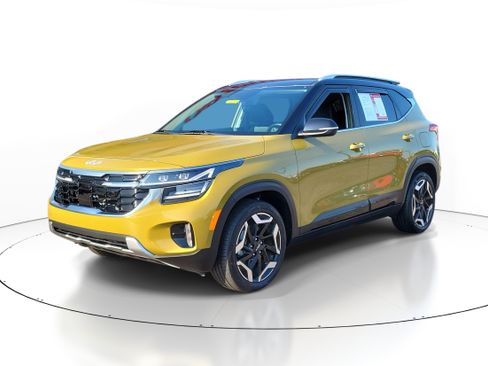Used 2024 Kia Seltos SX AWD/4WD image 2