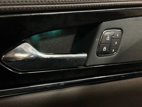 Used 2022 Lincoln Nautilus Reserve image 33